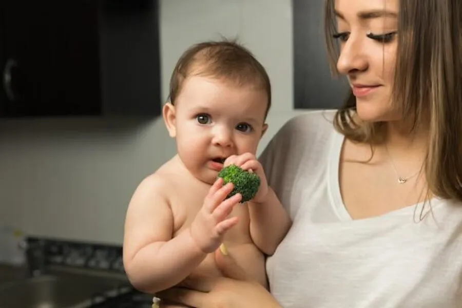 Dieta dla maluszka: Kluczowe wskazówki dotyczące zdrowego odżywiania dla najmłodszych